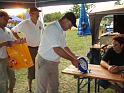 Die_Uebergabe_des Geschenks